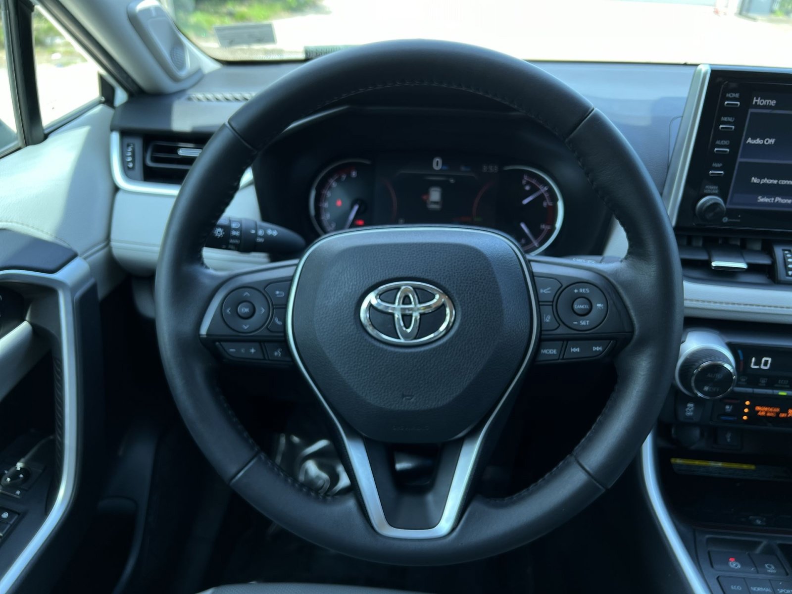 Used 2020 Toyota RAV4 Limited AWD/4WD image 35