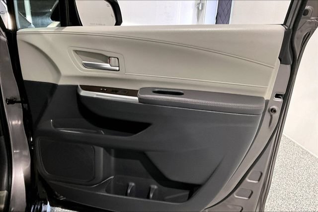 Used 2022 Toyota Sienna LE FWD image 34