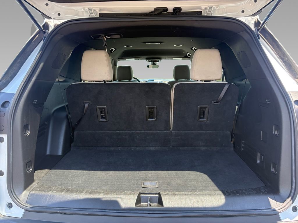 Used 2023 Chevrolet Traverse LS FWD image 20