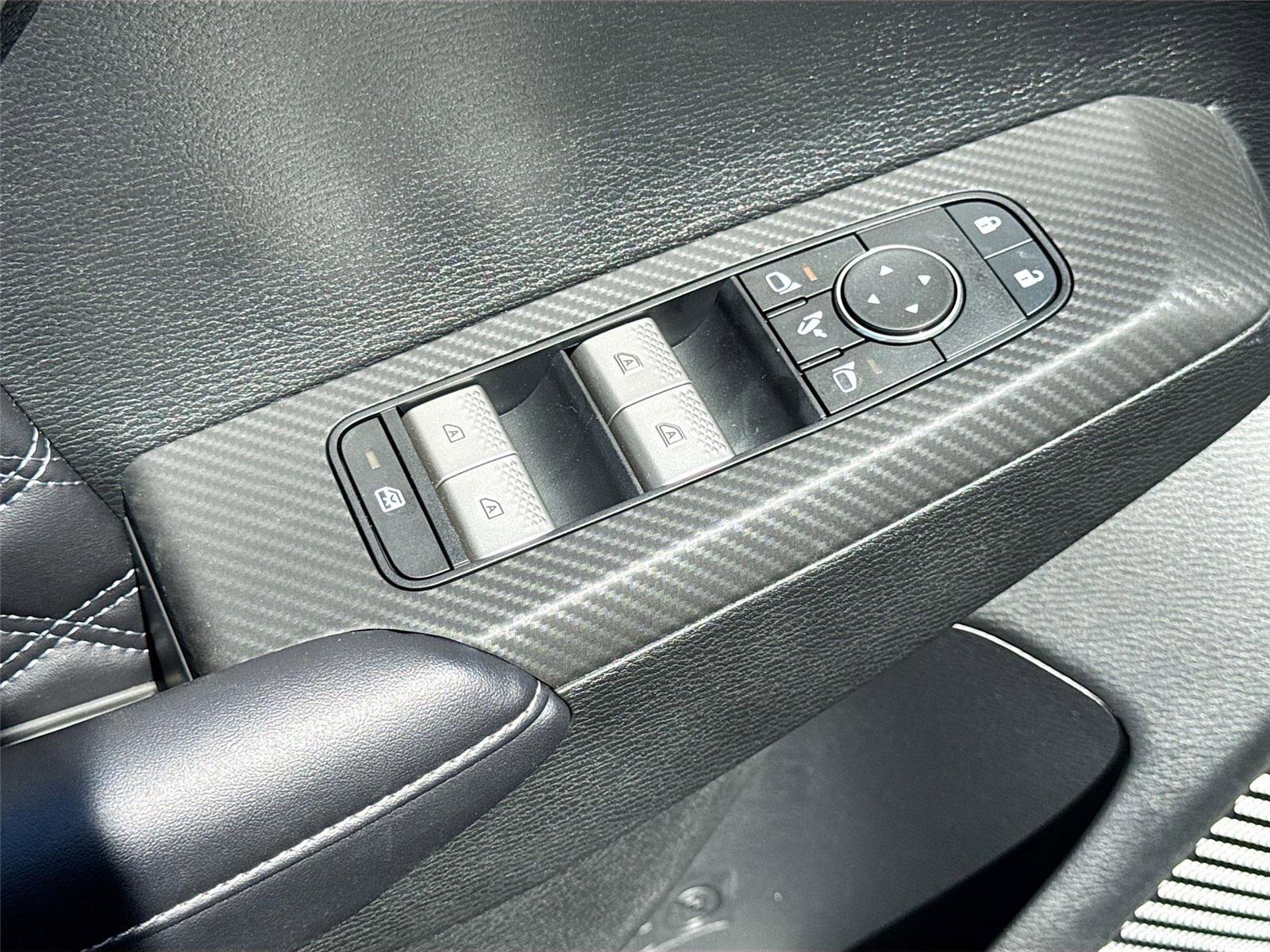 New 2025 Mitsubishi Outlander SEL image 18