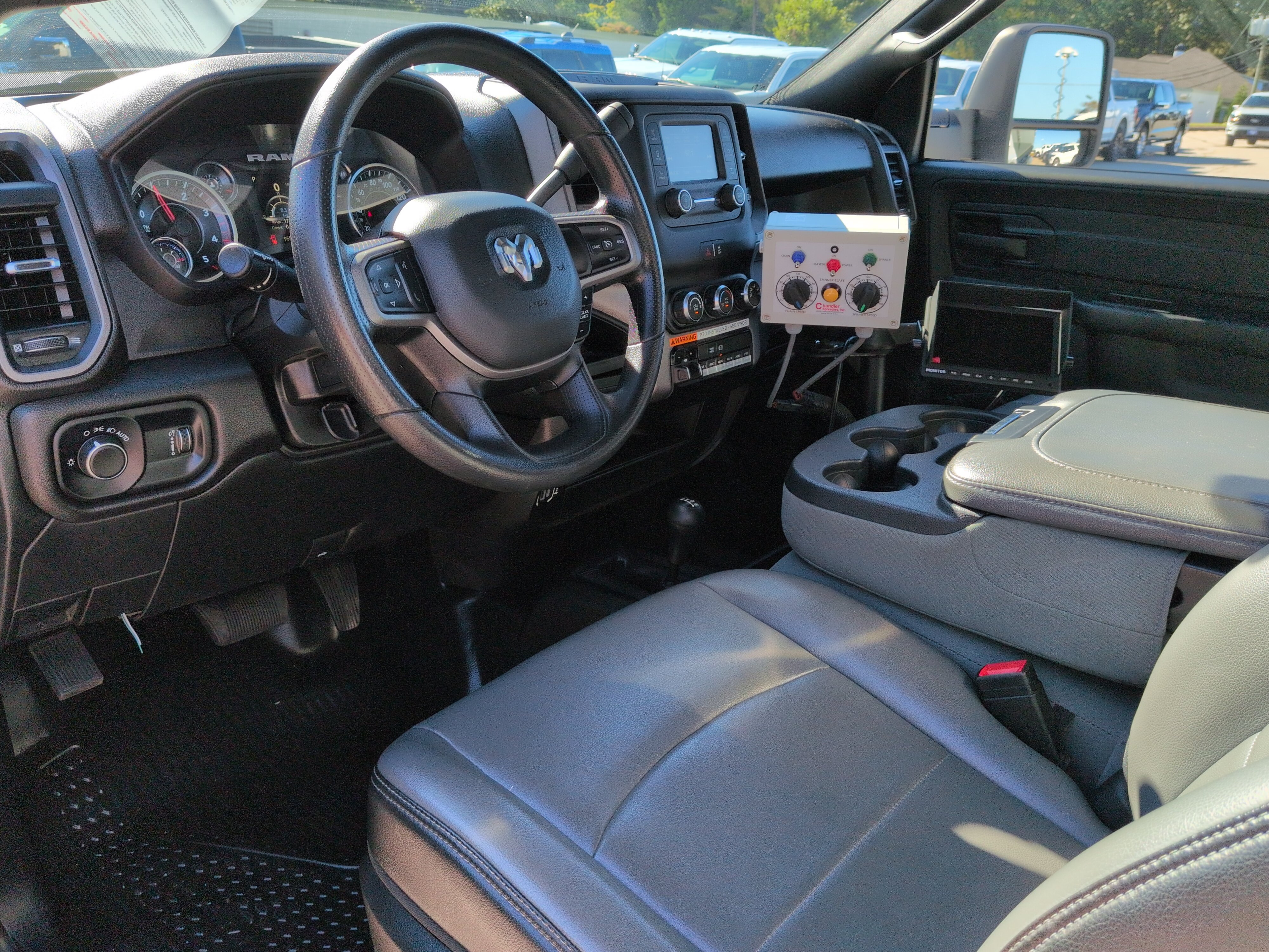 Used 2023 RAM 5500 Tradesman w/ Max Tow Package AWD/4WD image 13