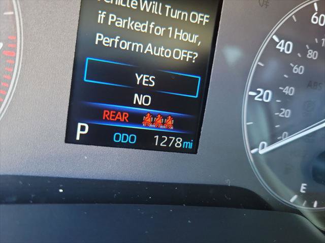 Certified 2025 Toyota Corolla LE image 33