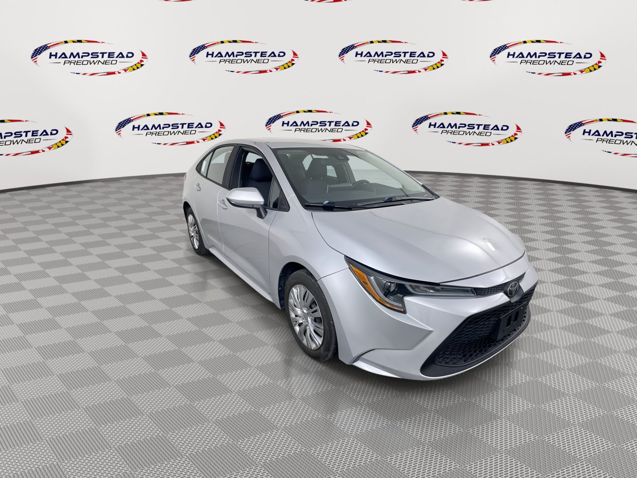 Used 2020 Toyota Corolla LE FWD image 2