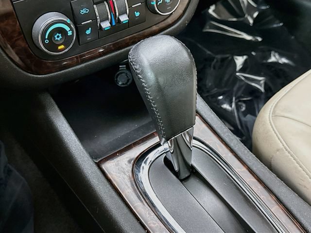Used 2013 Chevrolet Impala LTZ FWD image 16