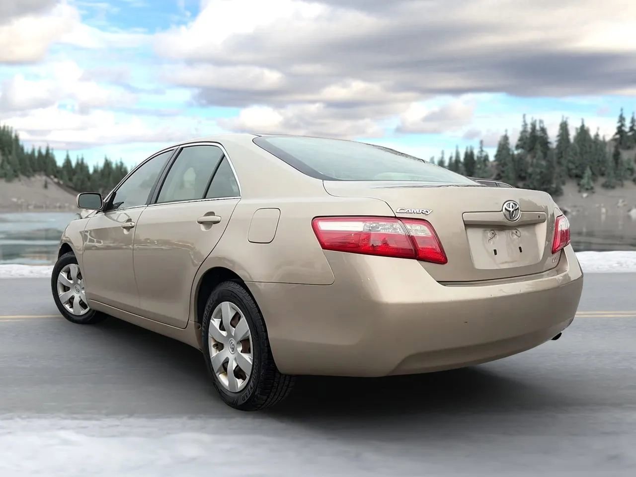Used 2007 Toyota Camry LE image 12