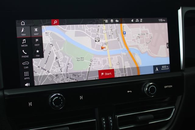 Used 2023 Porsche Macan Turbo image 21