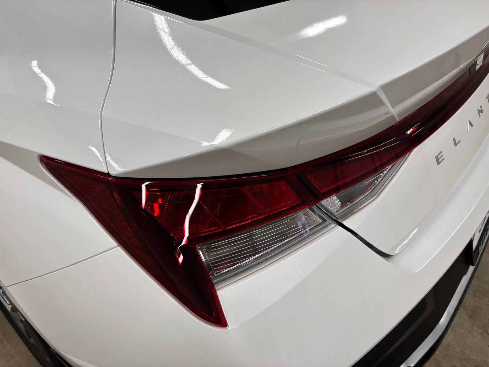 Used 2024 Hyundai Elantra SEL FWD image 7