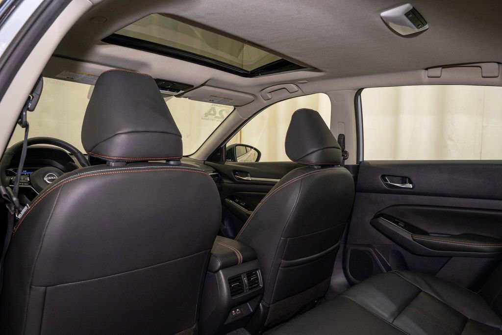 Certified 2024 Nissan Altima 2.0 SR image 9