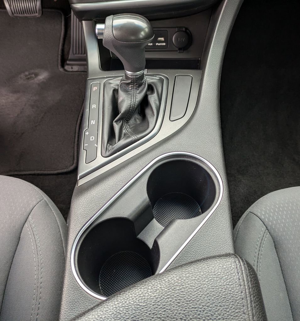 Used 2015 Kia Optima LX w/ LX Convenience Package image 13