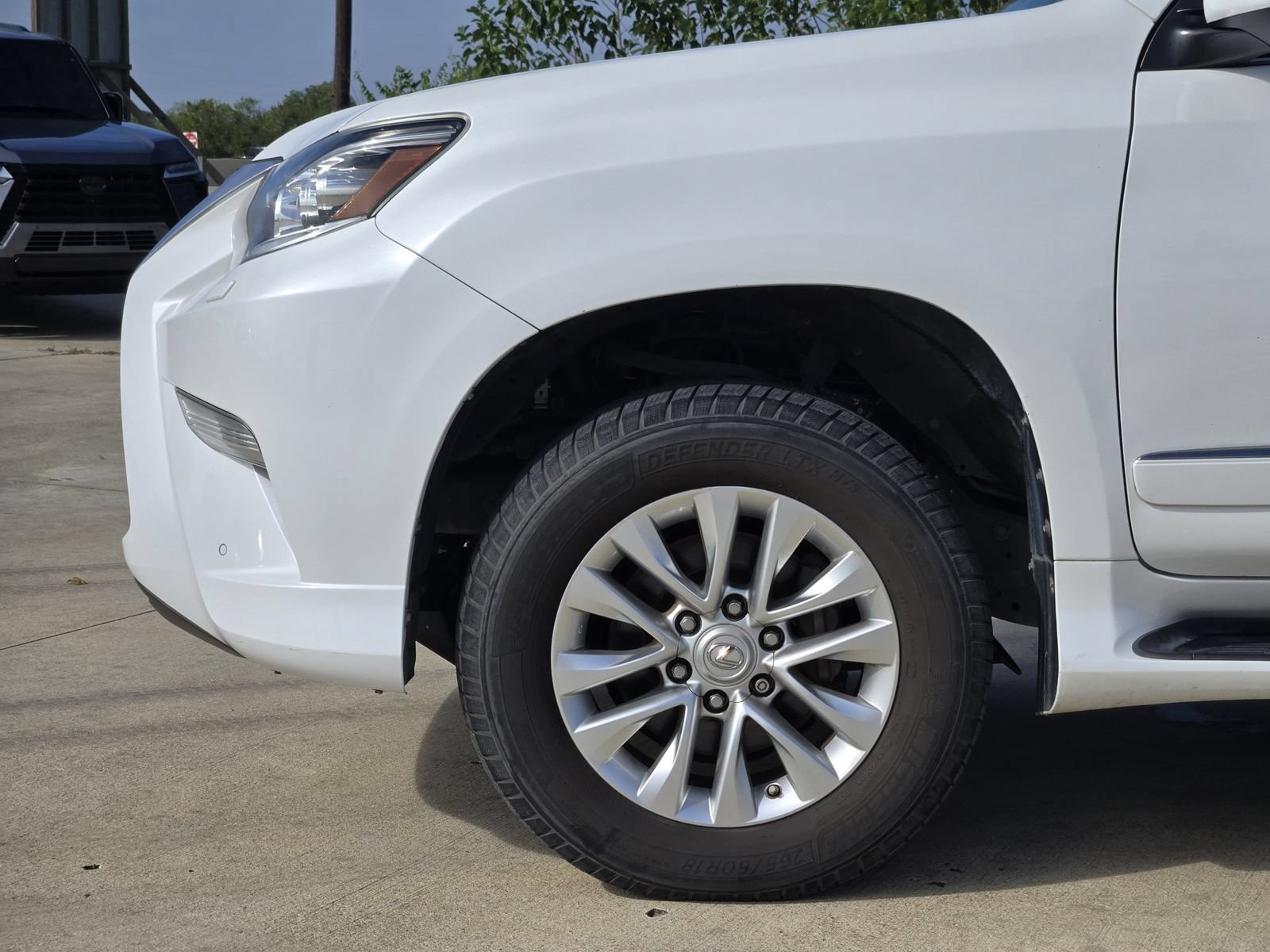 Used 2018 Lexus GX 460 Premium w/ Premium Package AWD/4WD image 9