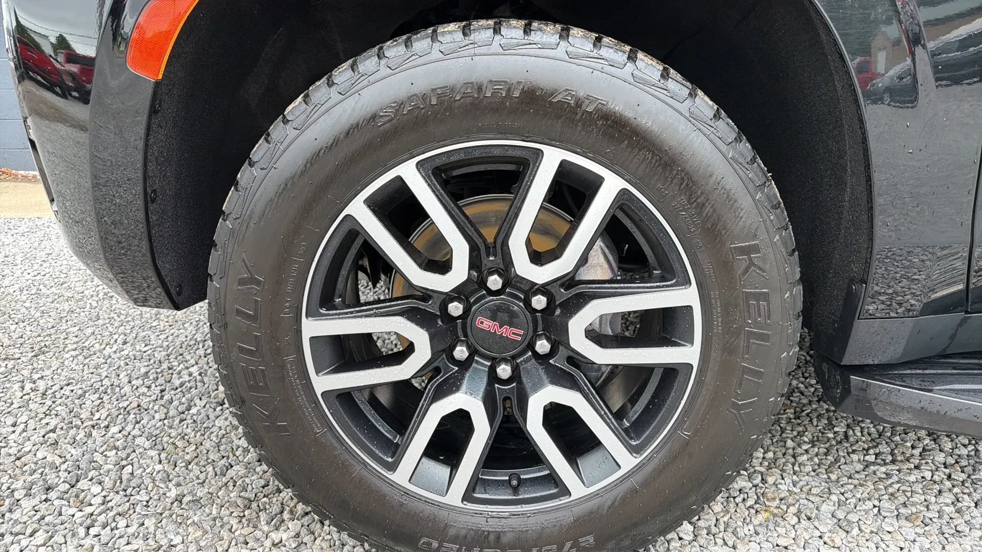 Used 2022 GMC Yukon AT4 AWD/4WD image 11