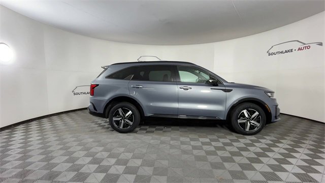 Certified 2022 Kia Sorento S w/ Panoramic Sunroof Package image 9