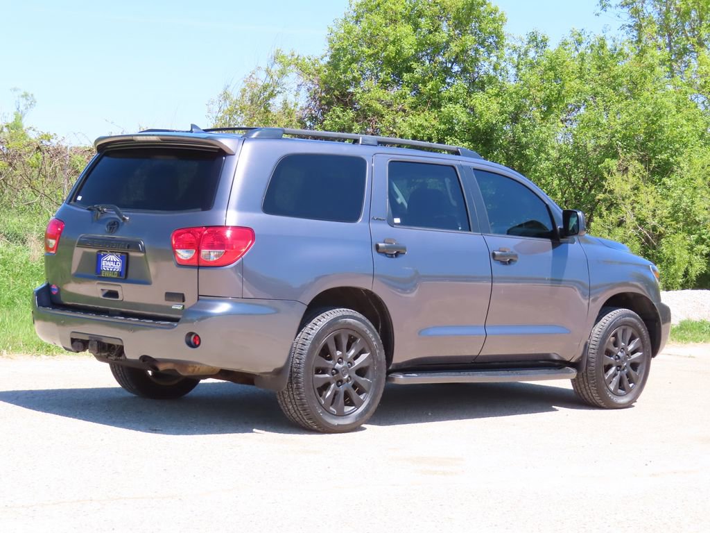 Used 2013 Toyota Sequoia Platinum AWD/4WD image 3