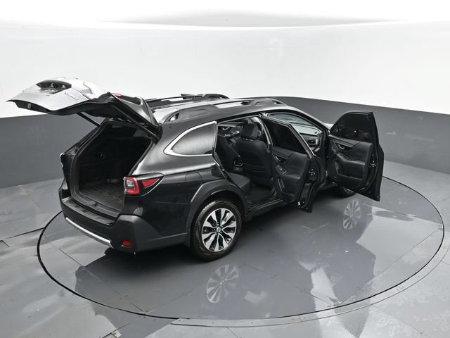 Used 2025 Subaru Outback Limited AWD/4WD image 32
