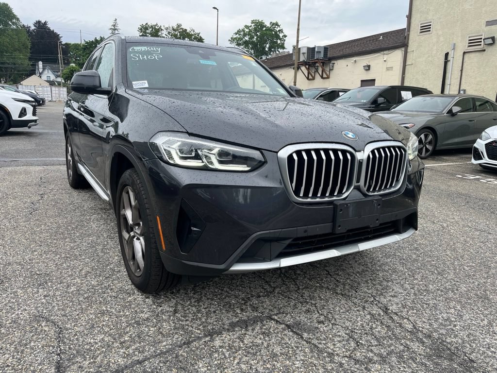 Used 2022 BMW X3 xDrive30i w/ Premium Package 2 AWD/4WD image 2