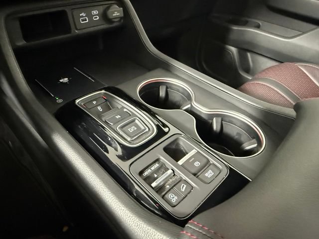 Used 2025 Honda Pilot Black Edition image 24