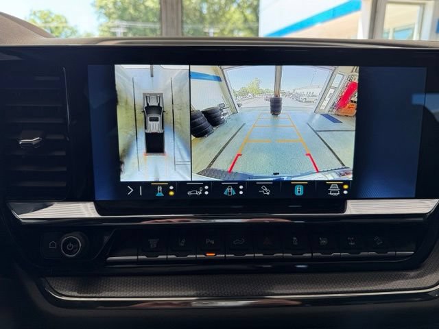 Used 2024 Chevrolet Silverado 2500 ZR2 w/ Technology Package AWD/4WD image 25