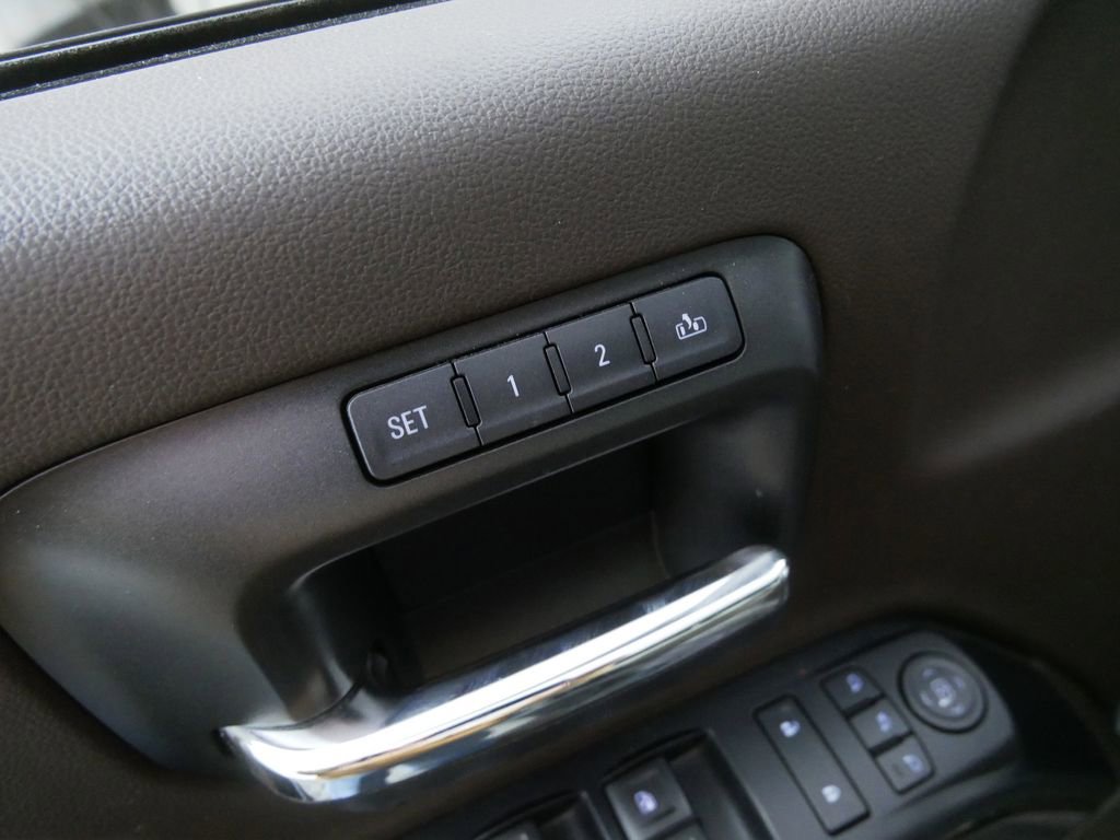 Used 2015 GMC Sierra 3500 Denali w/ Duramax Plus Package image 12