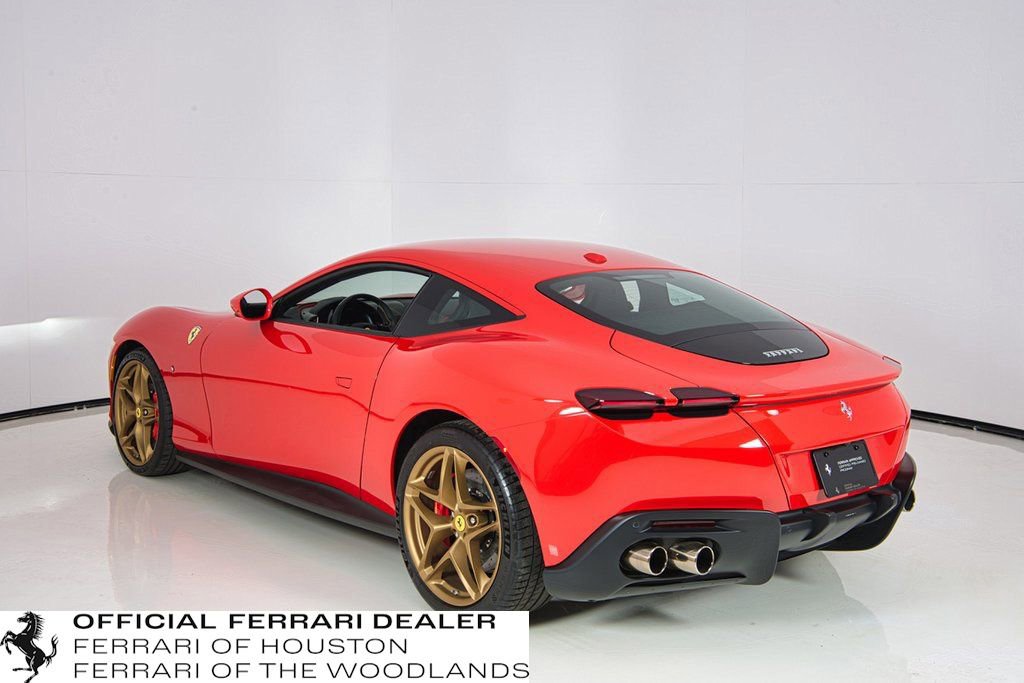 Used 2022 Ferrari Roma image 2