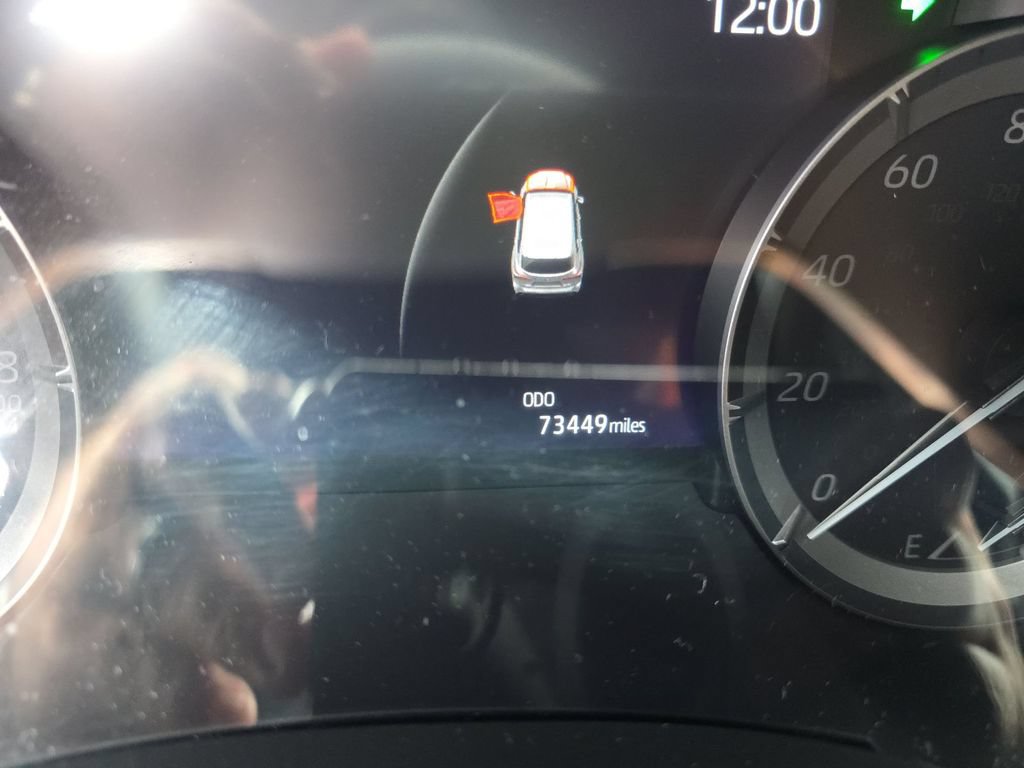 Used 2021 Toyota Highlander XSE AWD/4WD image 2