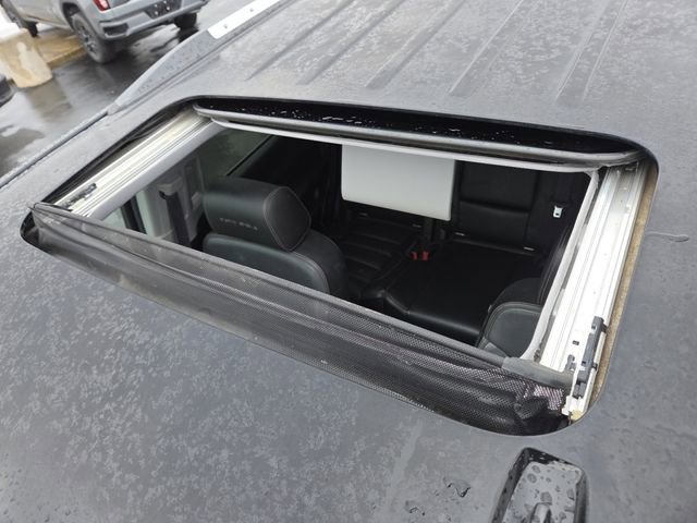 Used 2015 GMC Yukon Denali w/ Open Road Package image 3