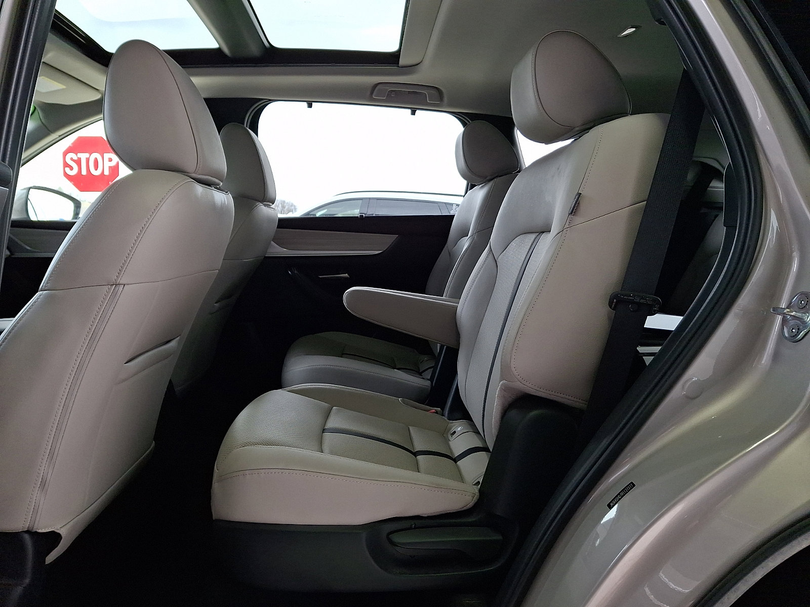 Used 2024 MAZDA CX-90 3.3 Turbo w/ Premium Package image 10