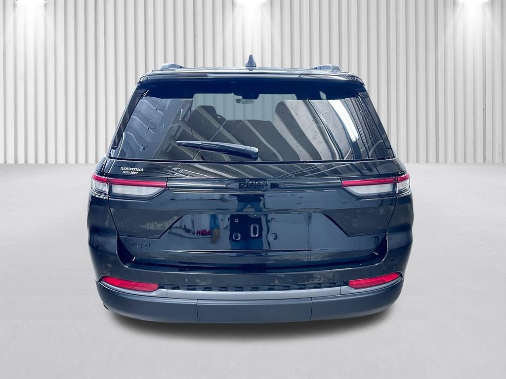 New 2026 Jeep Grand Cherokee Altitude image 6