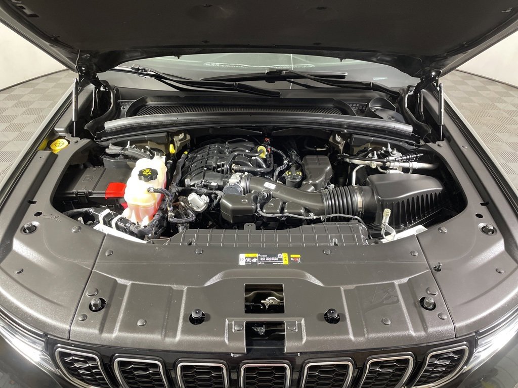 Used 2023 Jeep Grand Cherokee L Limited image 26