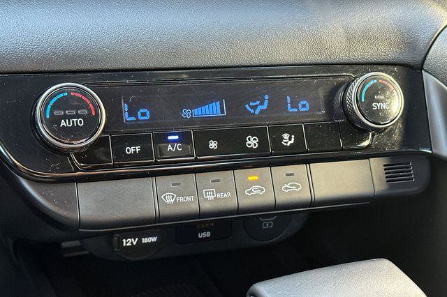 Used 2025 Hyundai Elantra Sport image 20