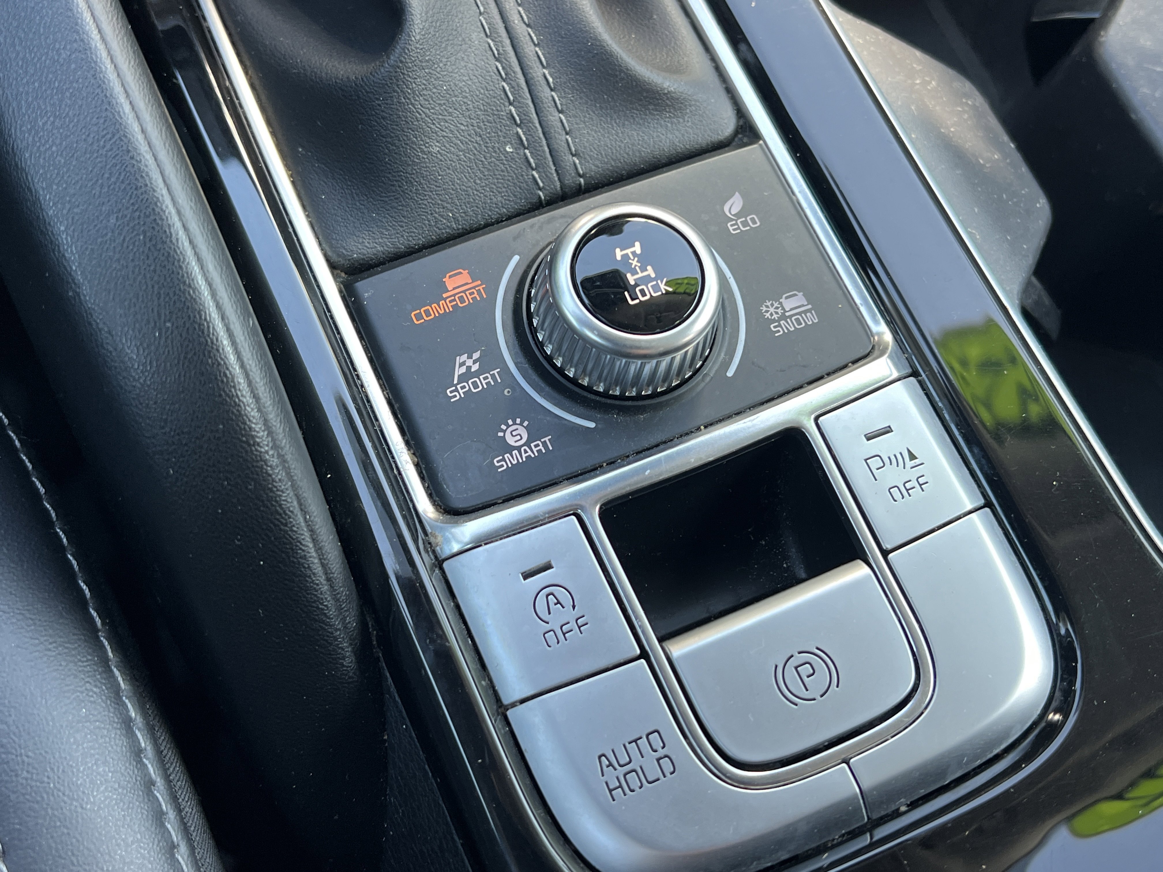 Certified 2022 Kia Telluride LX image 30