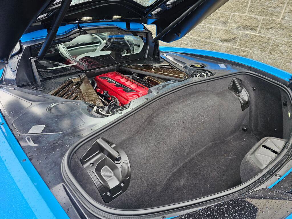 Used 2021 Chevrolet Corvette Stingray Premium Cpe w/ Z51 Performance Package RWD image 8