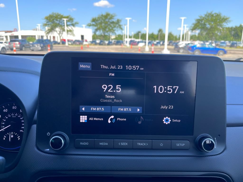 Used 2023 Hyundai Kona SEL AWD/4WD image 15