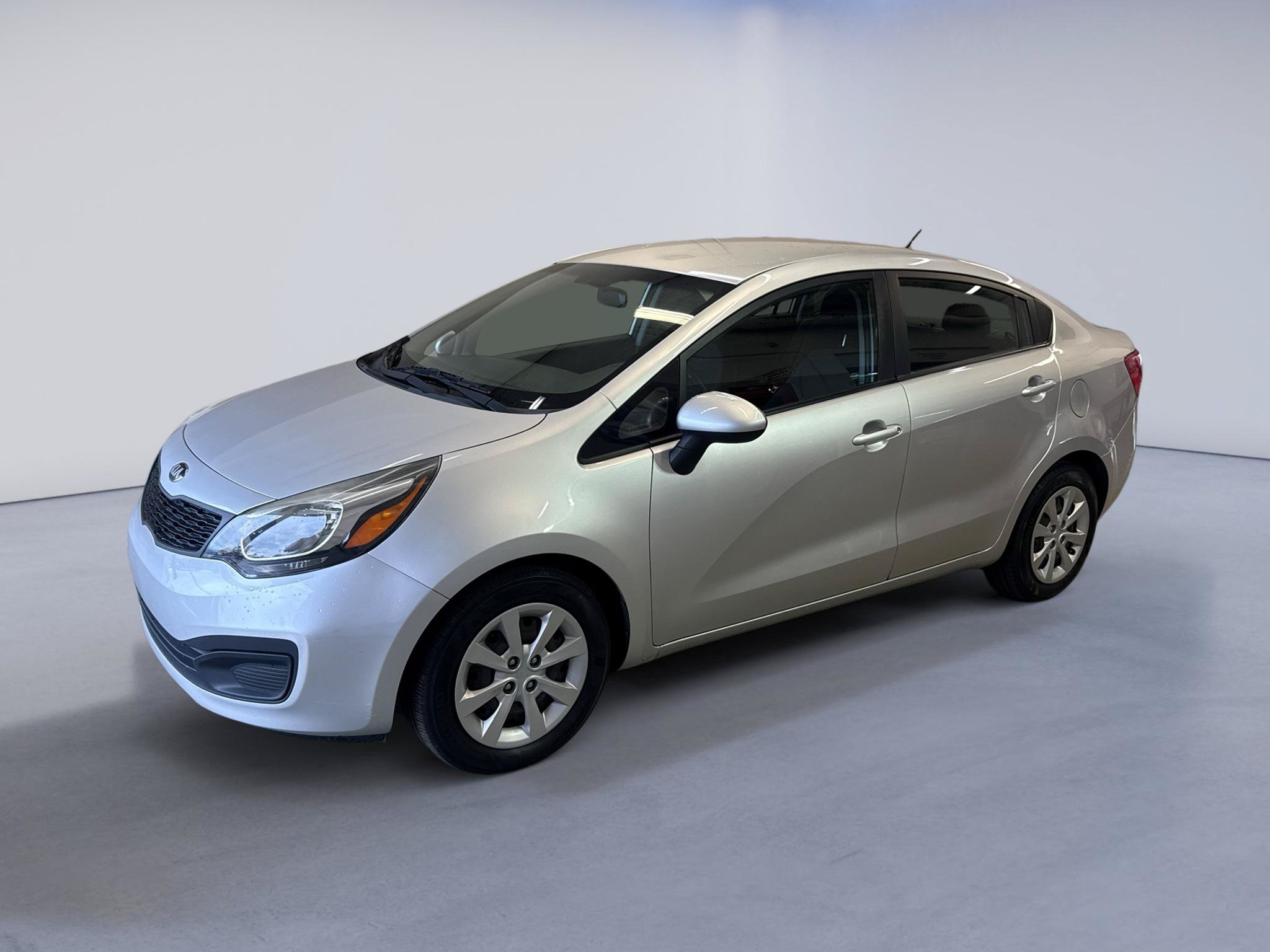Used 2013 Kia Rio LX w/ PWR Pkg FWD image 3