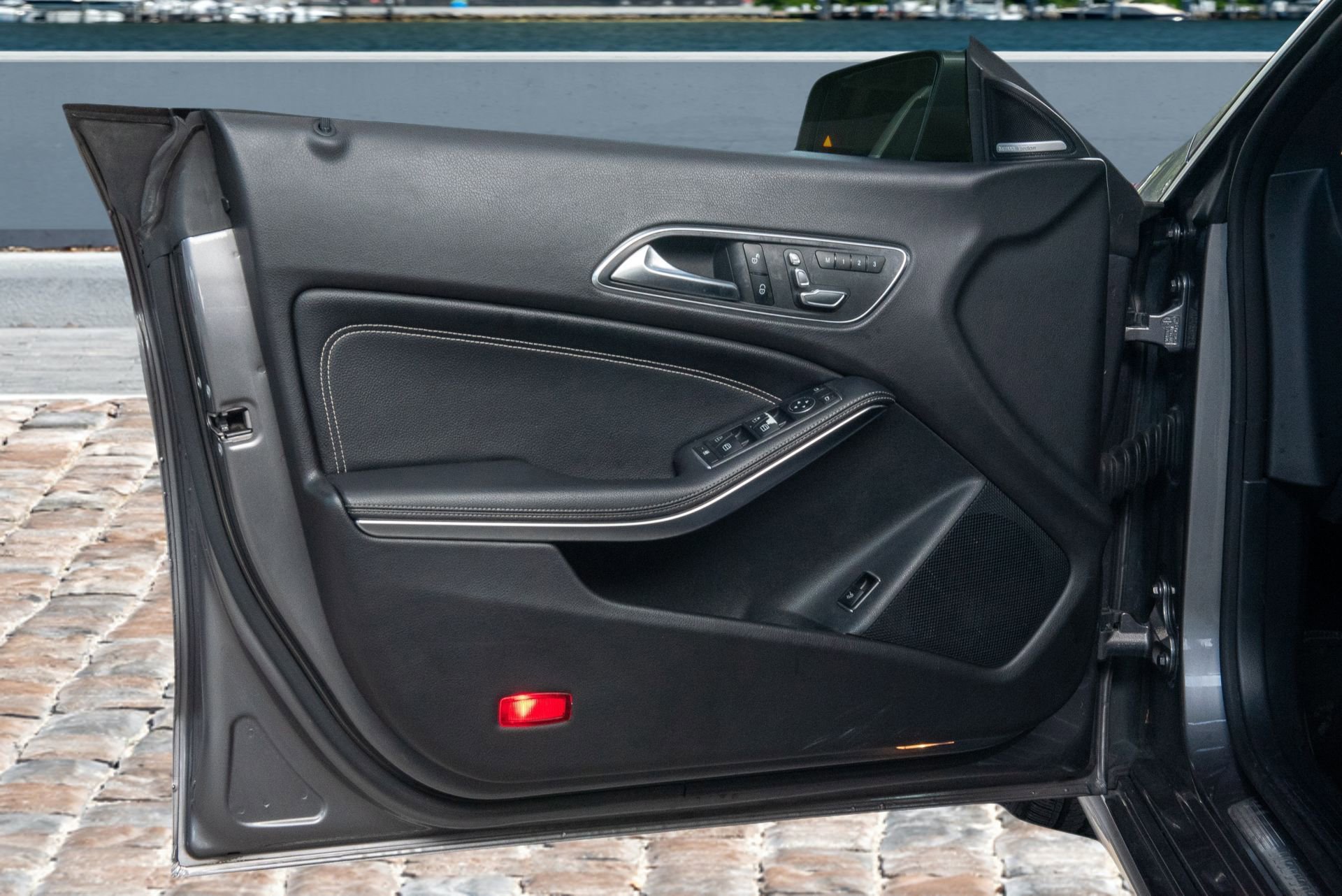 Used 2018 Mercedes-Benz CLA 250 4MATIC image 14