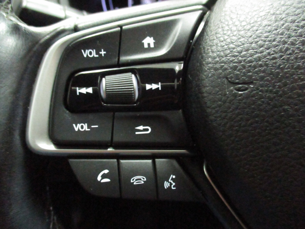 Used 2018 Honda Accord EX-L image 24