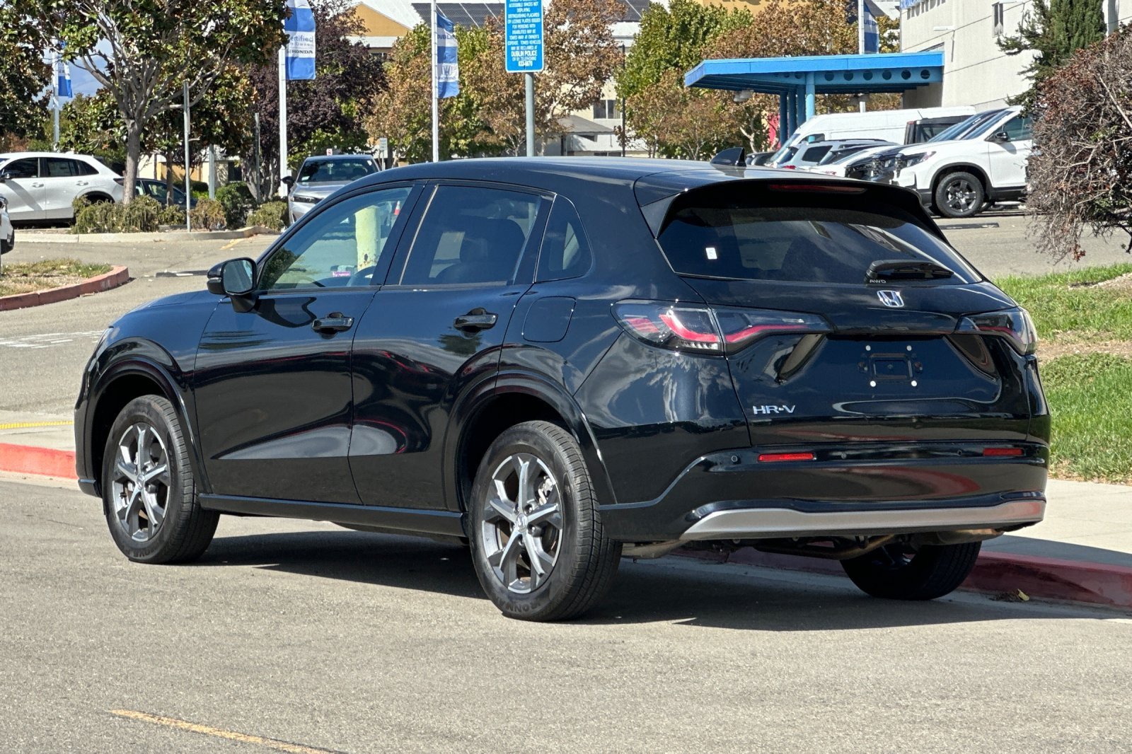 Certified 2024 Honda HR-V EX-L image 6