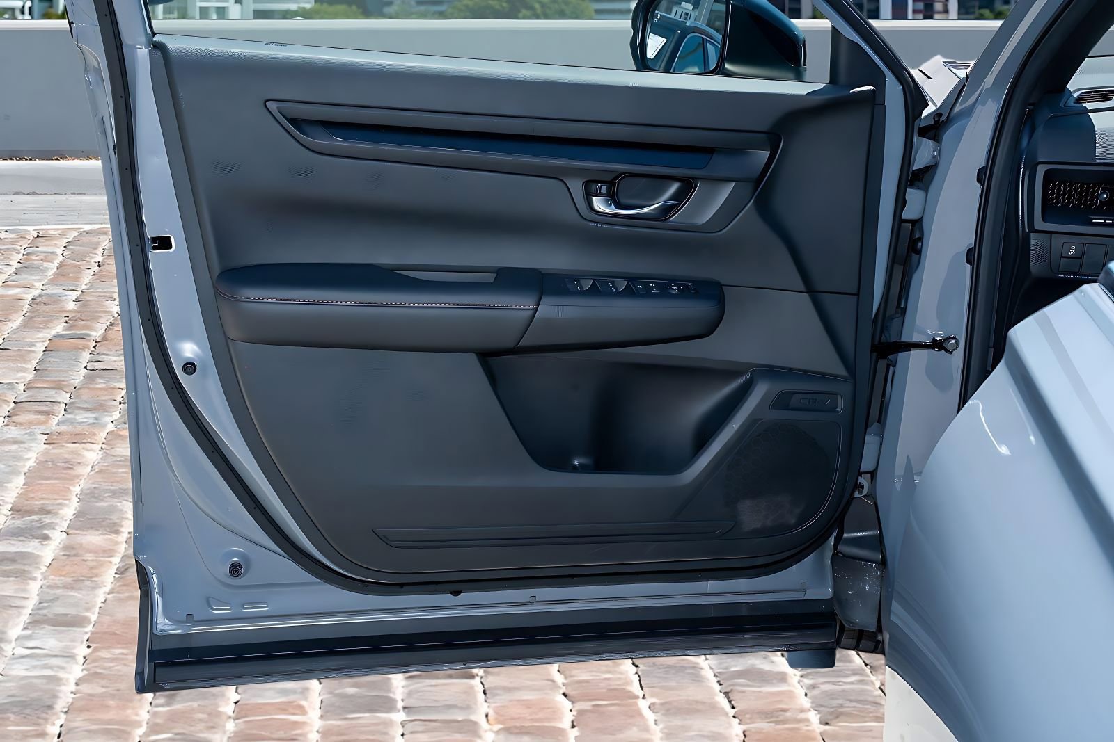 Certified 2025 Honda CR-V Sport image 11