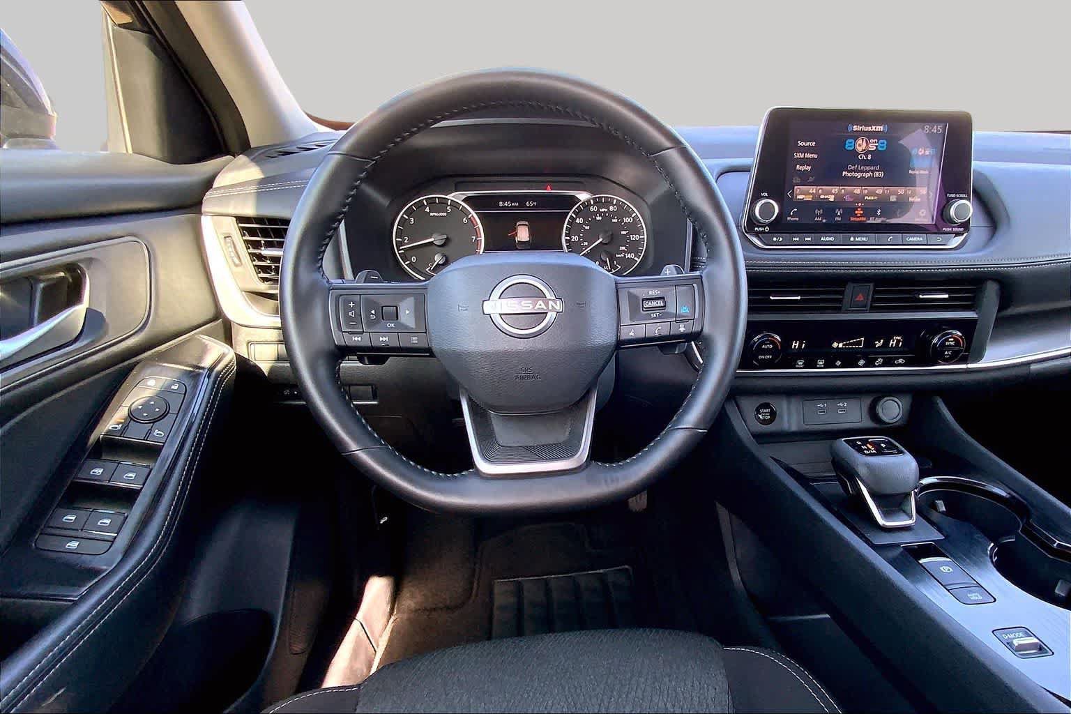 Used 2025 Nissan Rogue SV FWD image 6