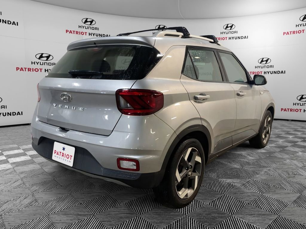 Certified 2023 Hyundai Venue SEL image 4