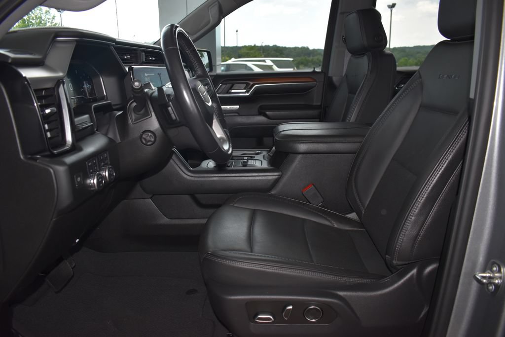 Used 2024 GMC Sierra 1500 Denali AWD/4WD image 4