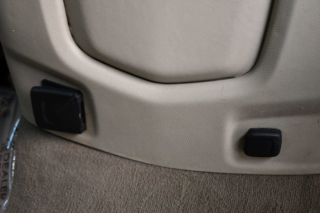 Used 2016 Cadillac Escalade Premium image 32