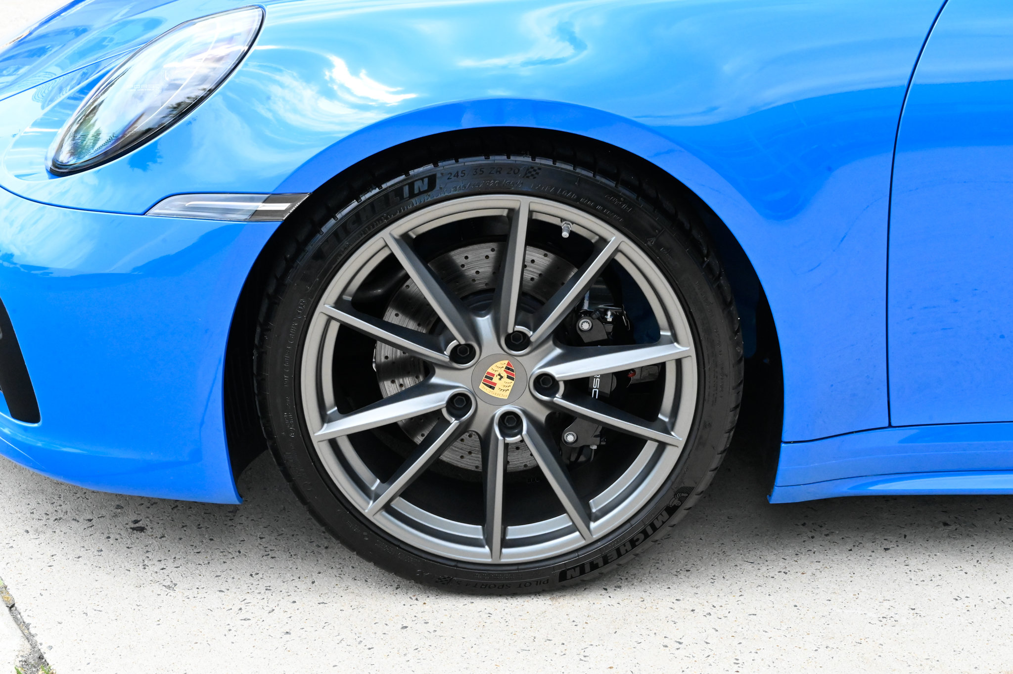 Used 2024 Porsche 911 Carrera S w/ Sportdesign Package RWD image 9