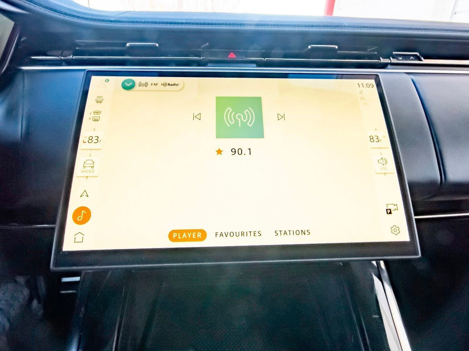 Used 2024 Land Rover Range Rover Sport Dynamic SE image 19