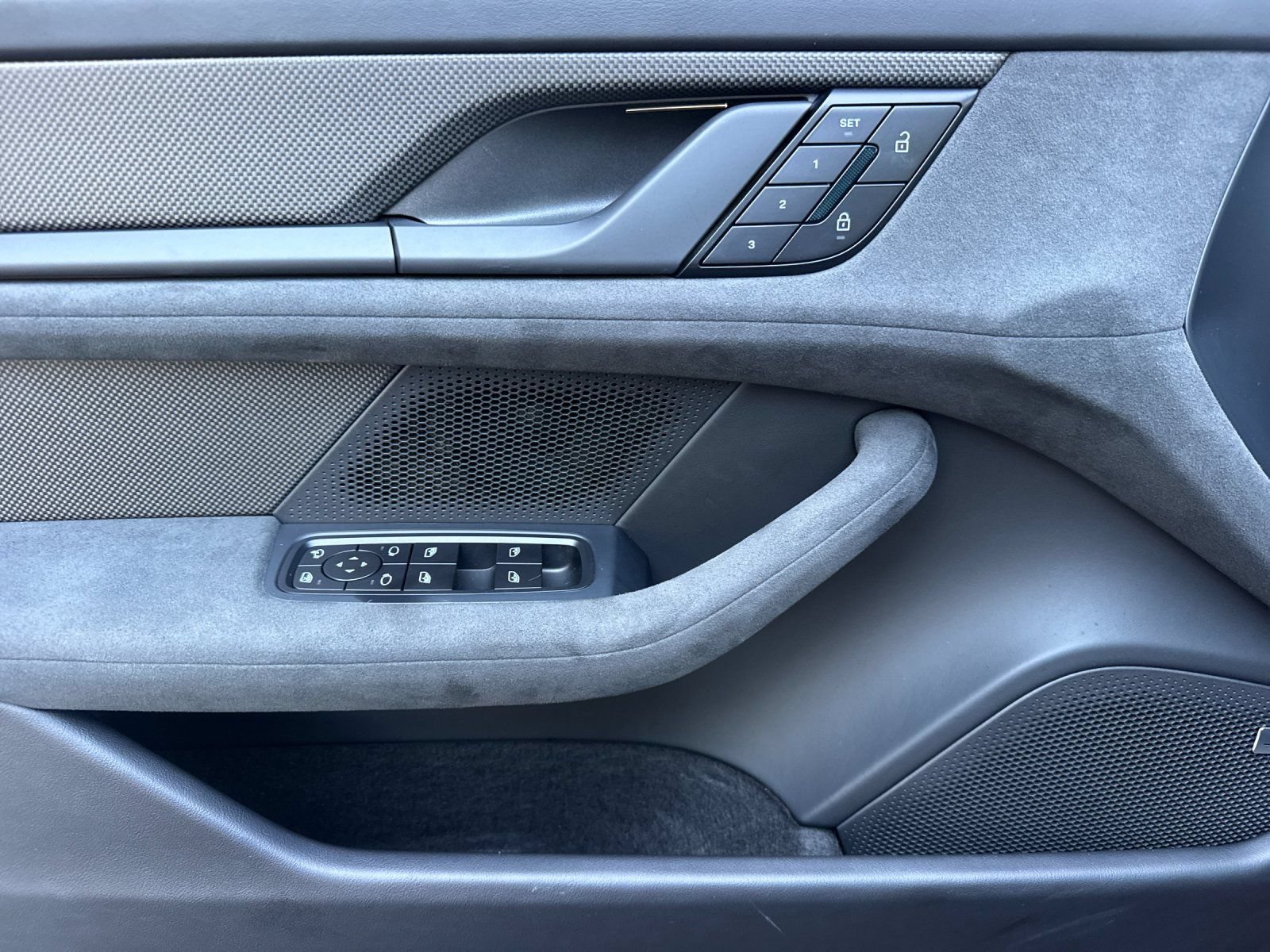 Certified 2025 Porsche Taycan GTS AWD/4WD image 13