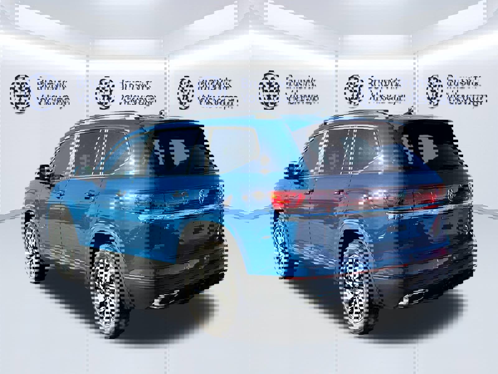 New 2026 Volkswagen Atlas SE image 4