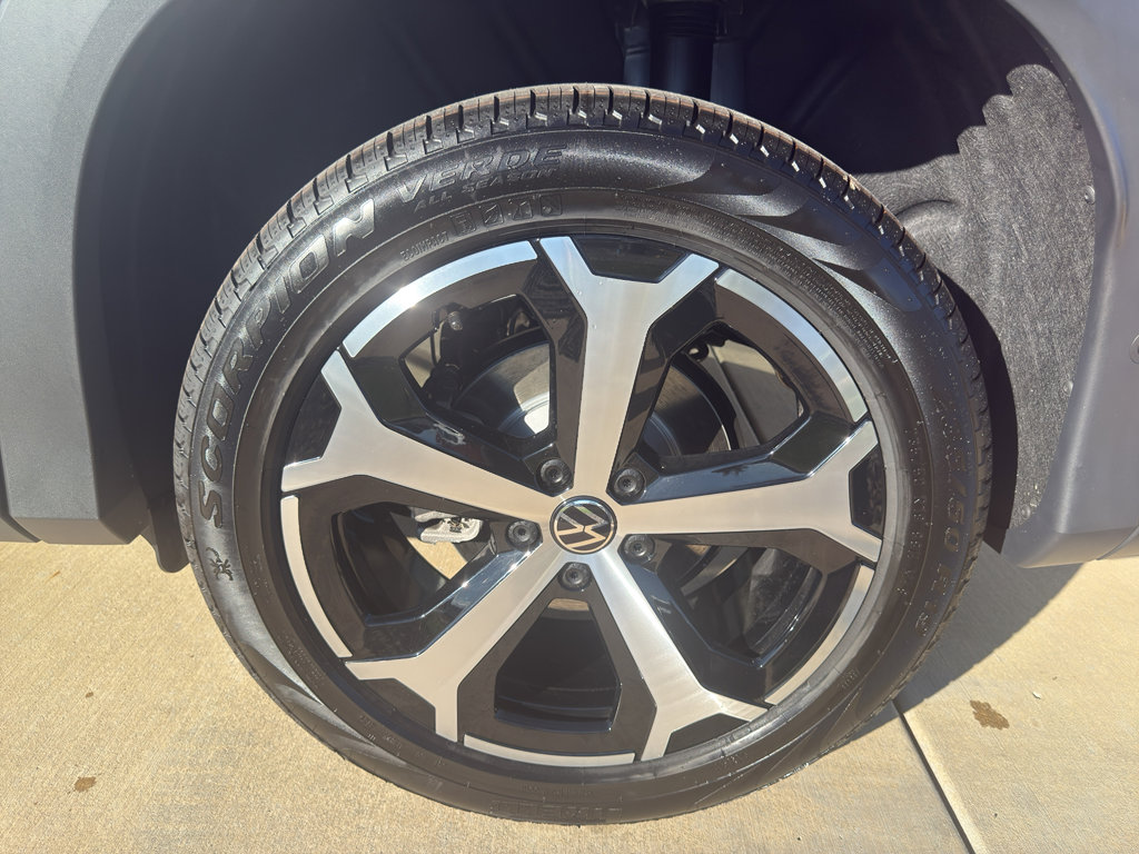 New 2026 Volkswagen Tiguan SE image 15