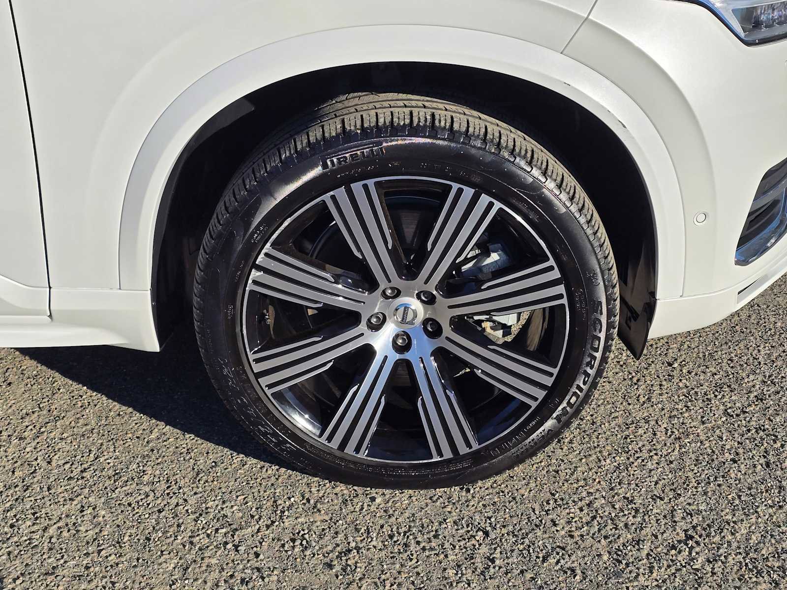 Certified 2024 Volvo XC90 T8 Ultimate w/ Lounge Package image 9