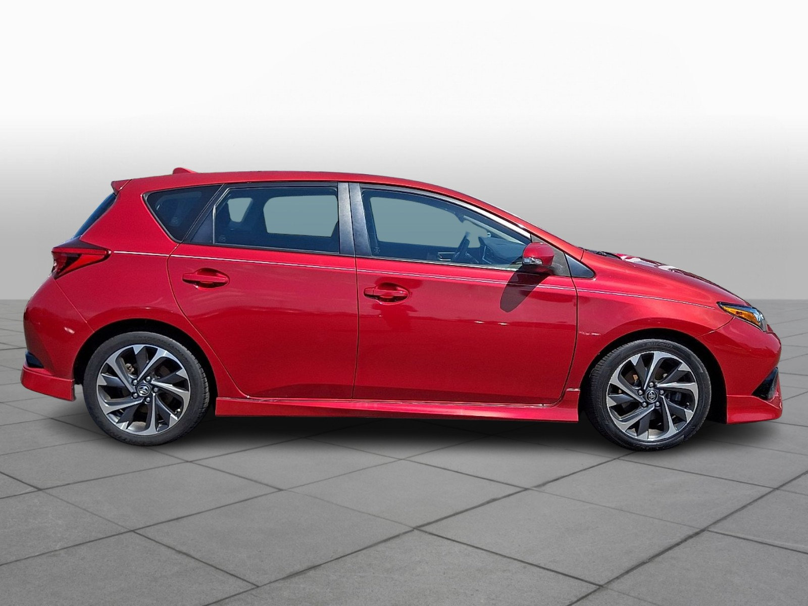 Used 2018 Toyota Corolla iM w/ All-Weather Mat Package FWD image 8
