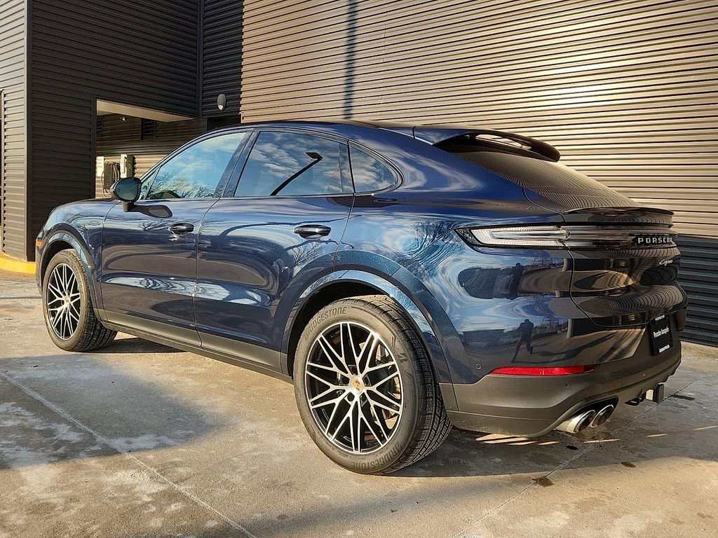 Certified 2025 Porsche Cayenne Coupe image 3