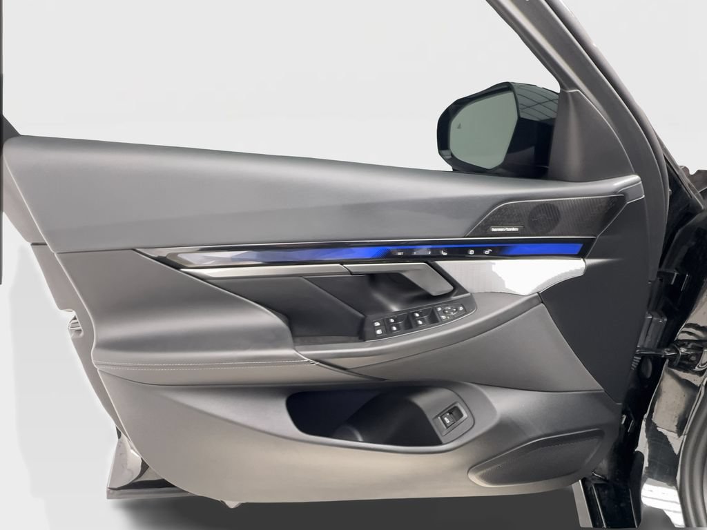 Used 2024 BMW i5 eDrive40i w/ Executive Package RWD image 20